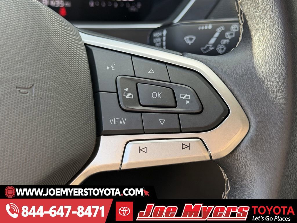 Used 2024 Volkswagen Tiguan SE image 23