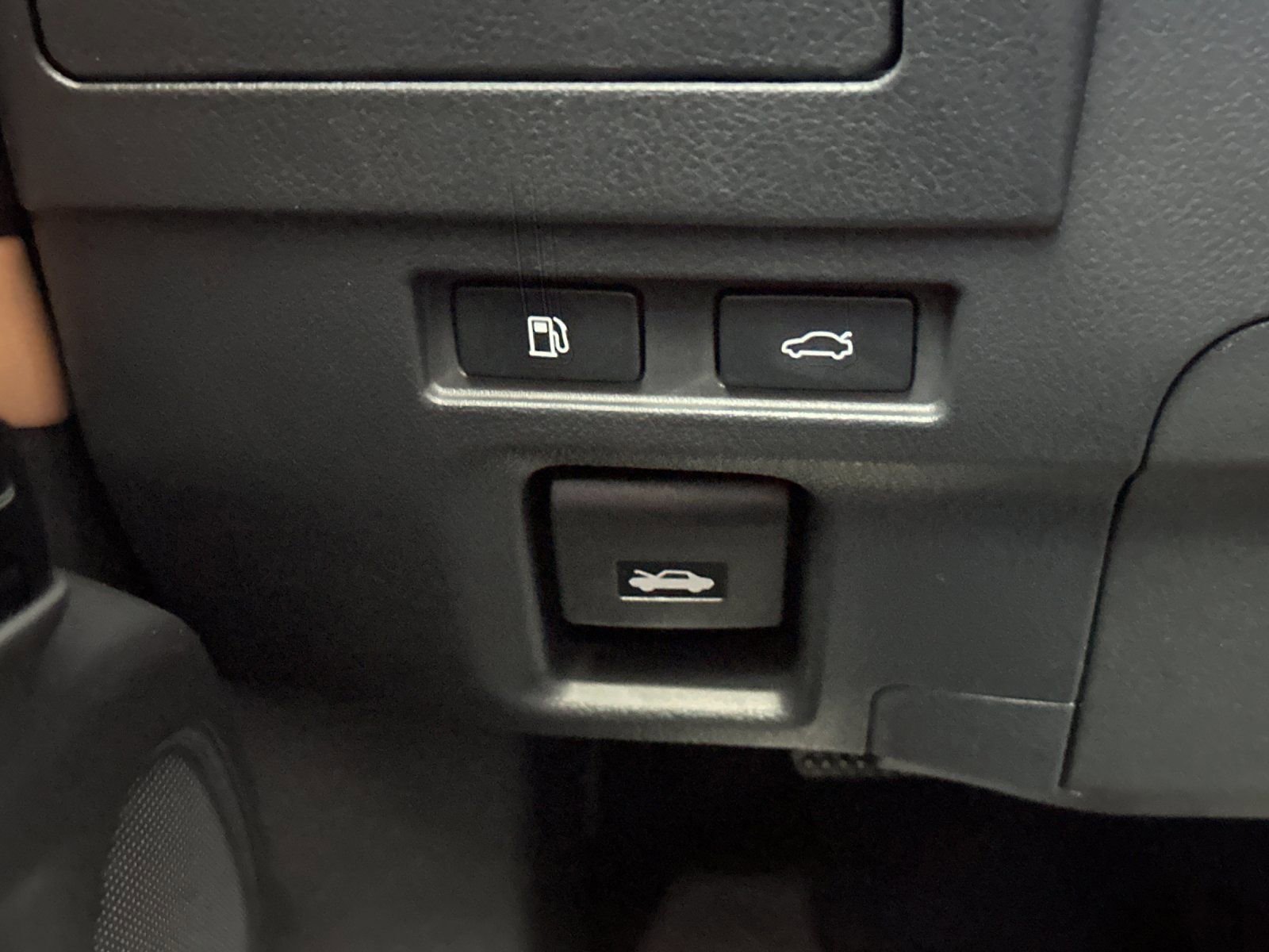 Used 2025 Lexus ES 300h w/ Premium Package FWD image 29