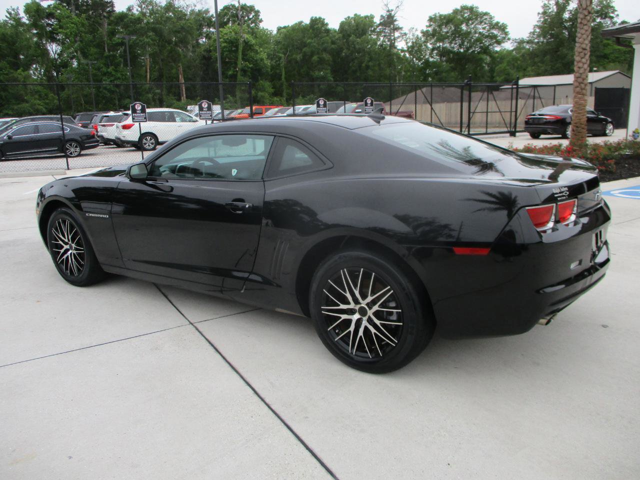 Used 2010 Chevrolet Camaro LS image 4
