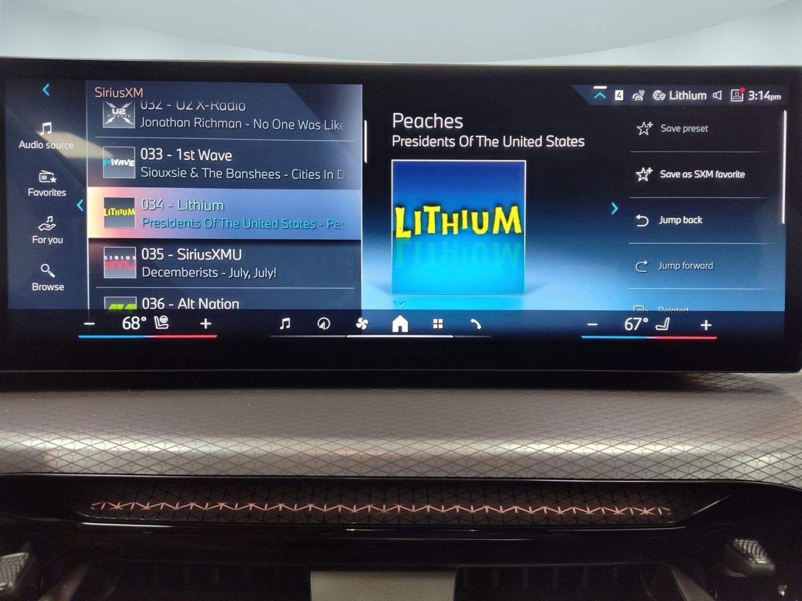 Used 2025 BMW 330i xDrive Sedan w/ Convenience Package image 20