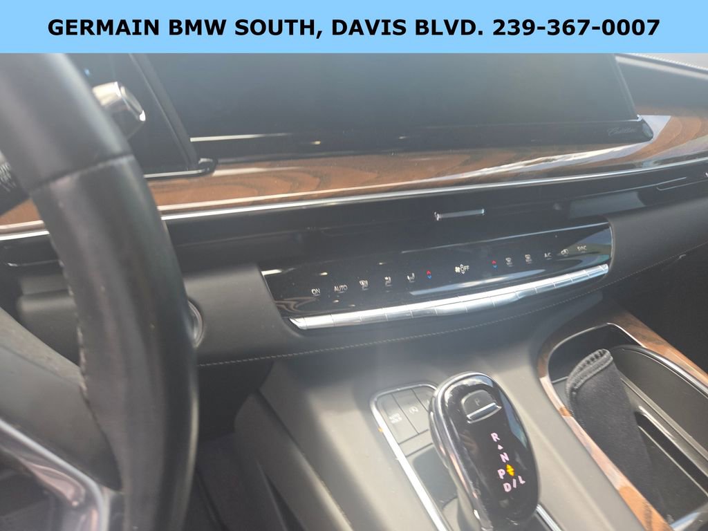Used 2023 Cadillac Escalade Sport Platinum w/ LPO, ONYX Package image 31
