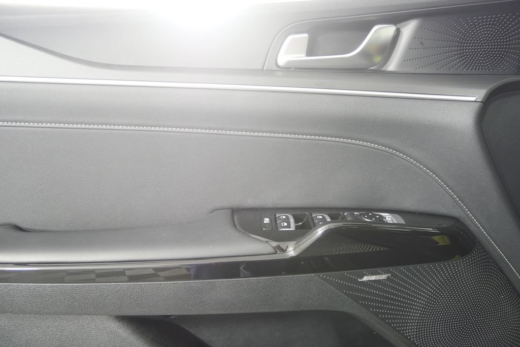Used 2025 Kia K5 GT-Line w/ GT-Line Premium Package FWD image 7