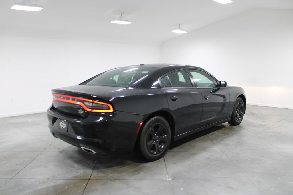 Used 2022 Dodge Charger SXT RWD image 9