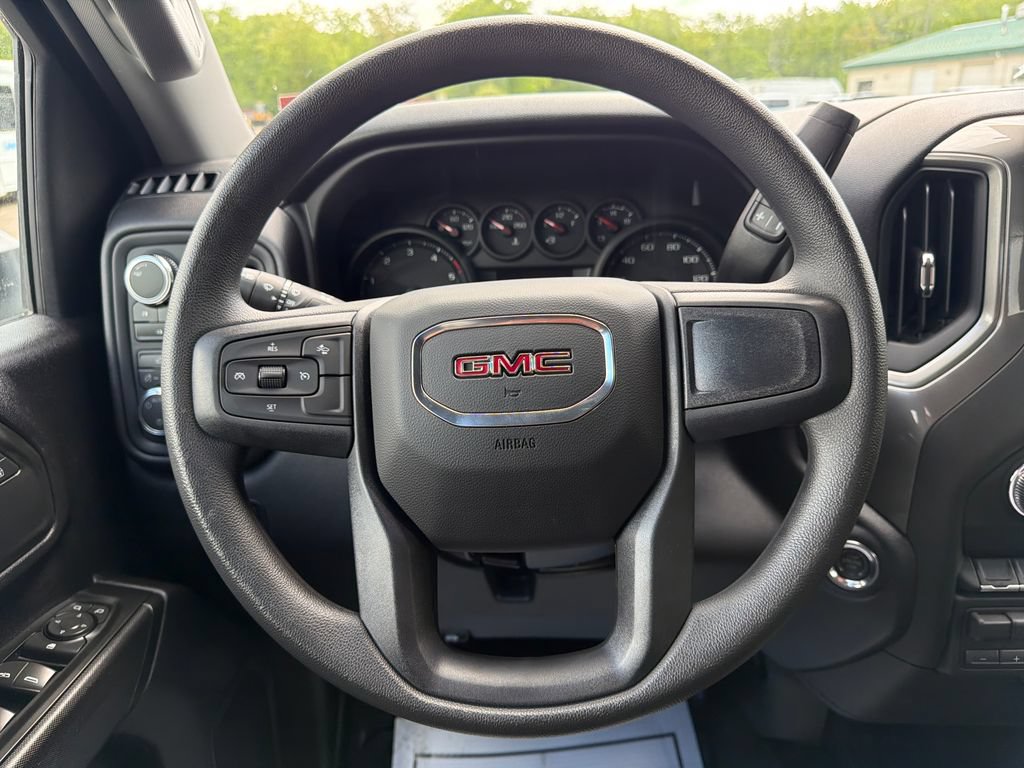 New 2026 GMC Sierra 3500 Pro AWD/4WD image 15