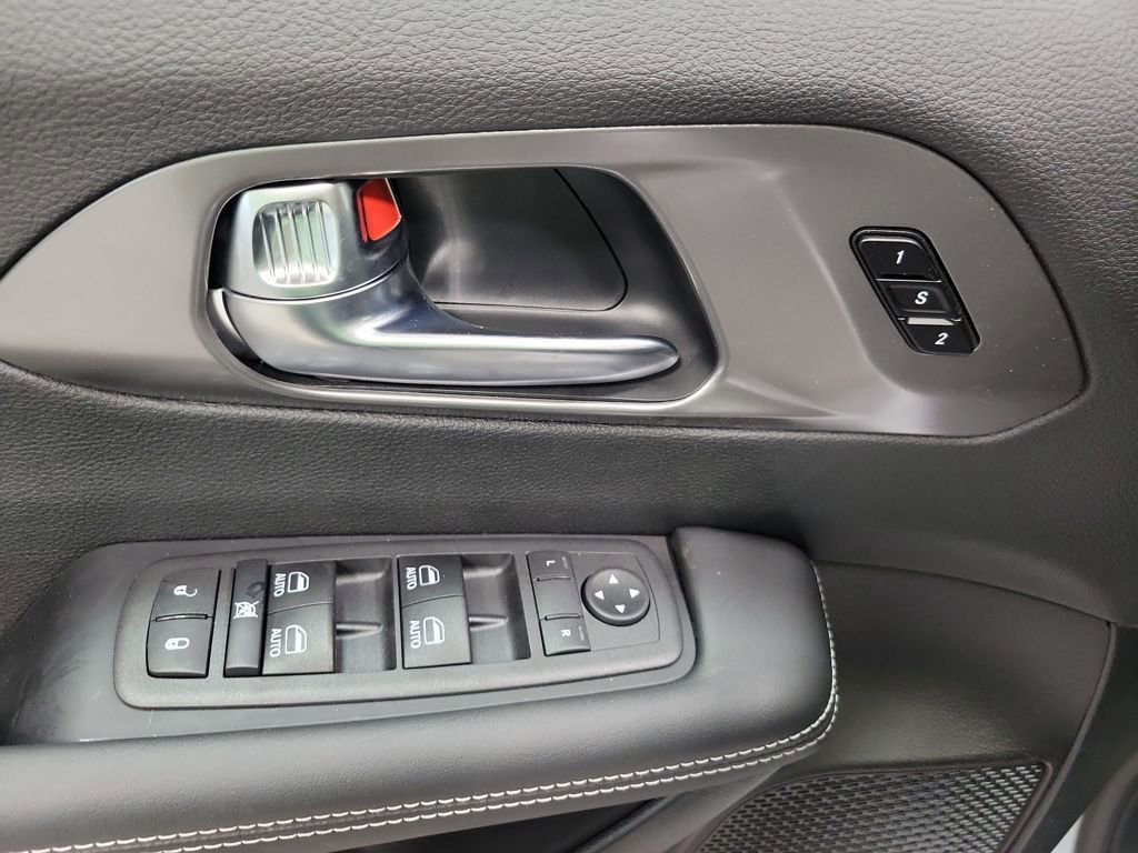 New 2026 Chrysler Pacifica Select w/ S Appearance Package image 13