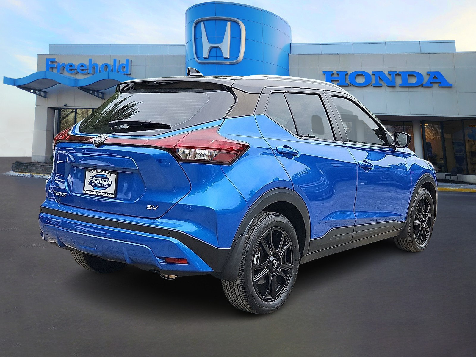 Used 2023 Nissan Kicks SV FWD image 7