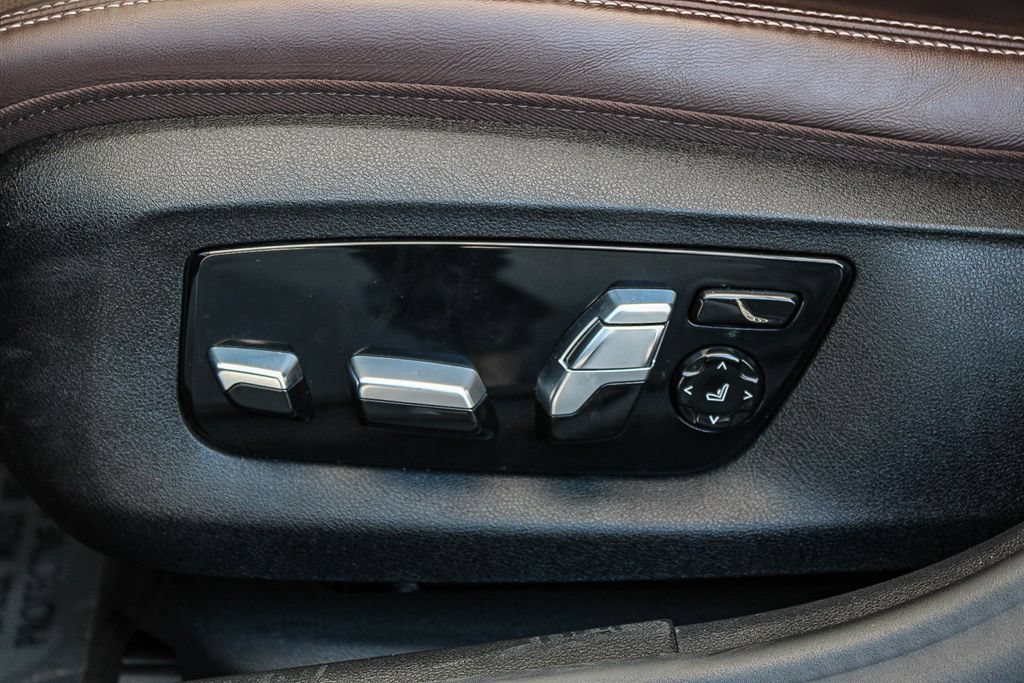 Used 2021 BMW 540i w/ Premium Package RWD image 21