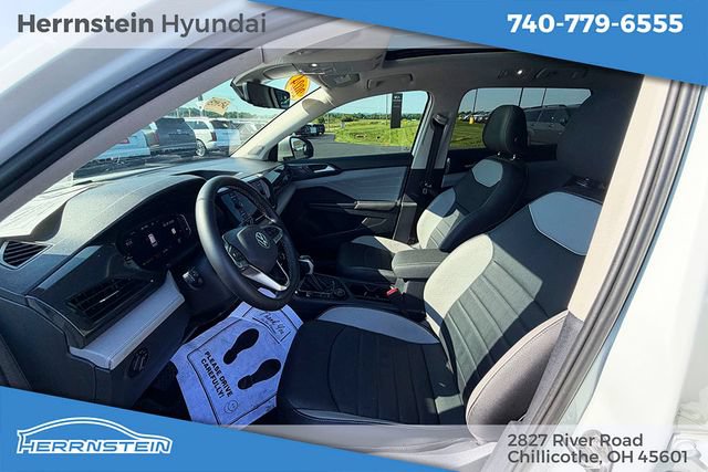 Used 2024 Volkswagen Taos SEL AWD/4WD image 19