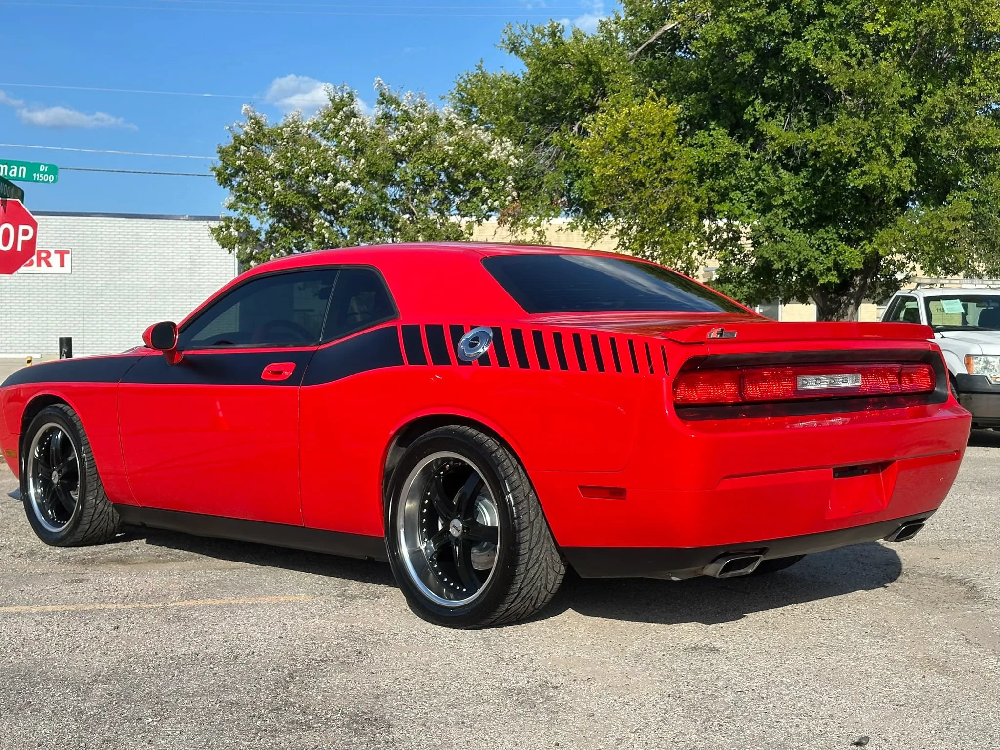 Used 2009 Dodge Challenger R/T RWD image 4
