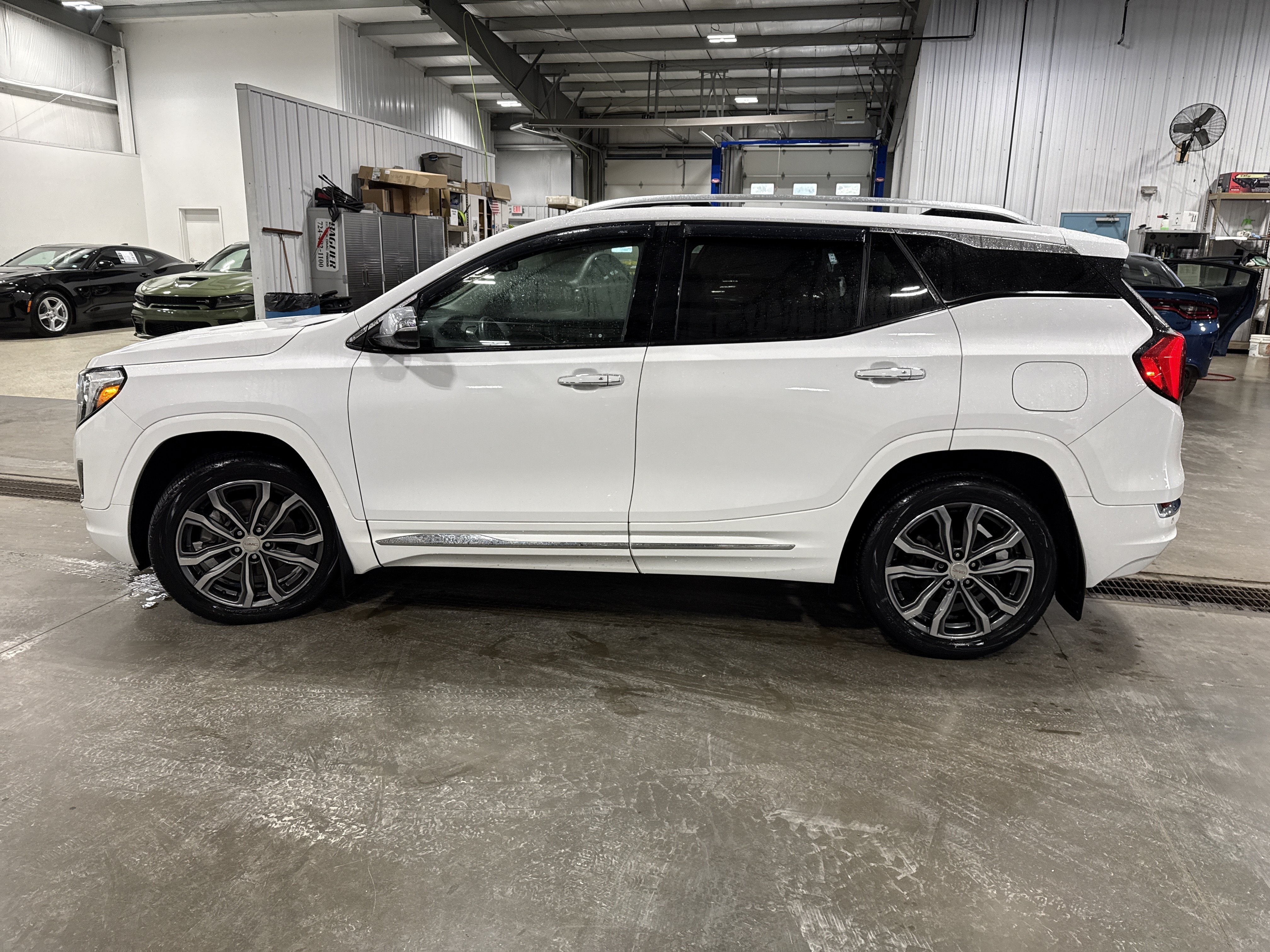 Used 2019 GMC Terrain Denali w/ Driver Alert Package II AWD/4WD image 5