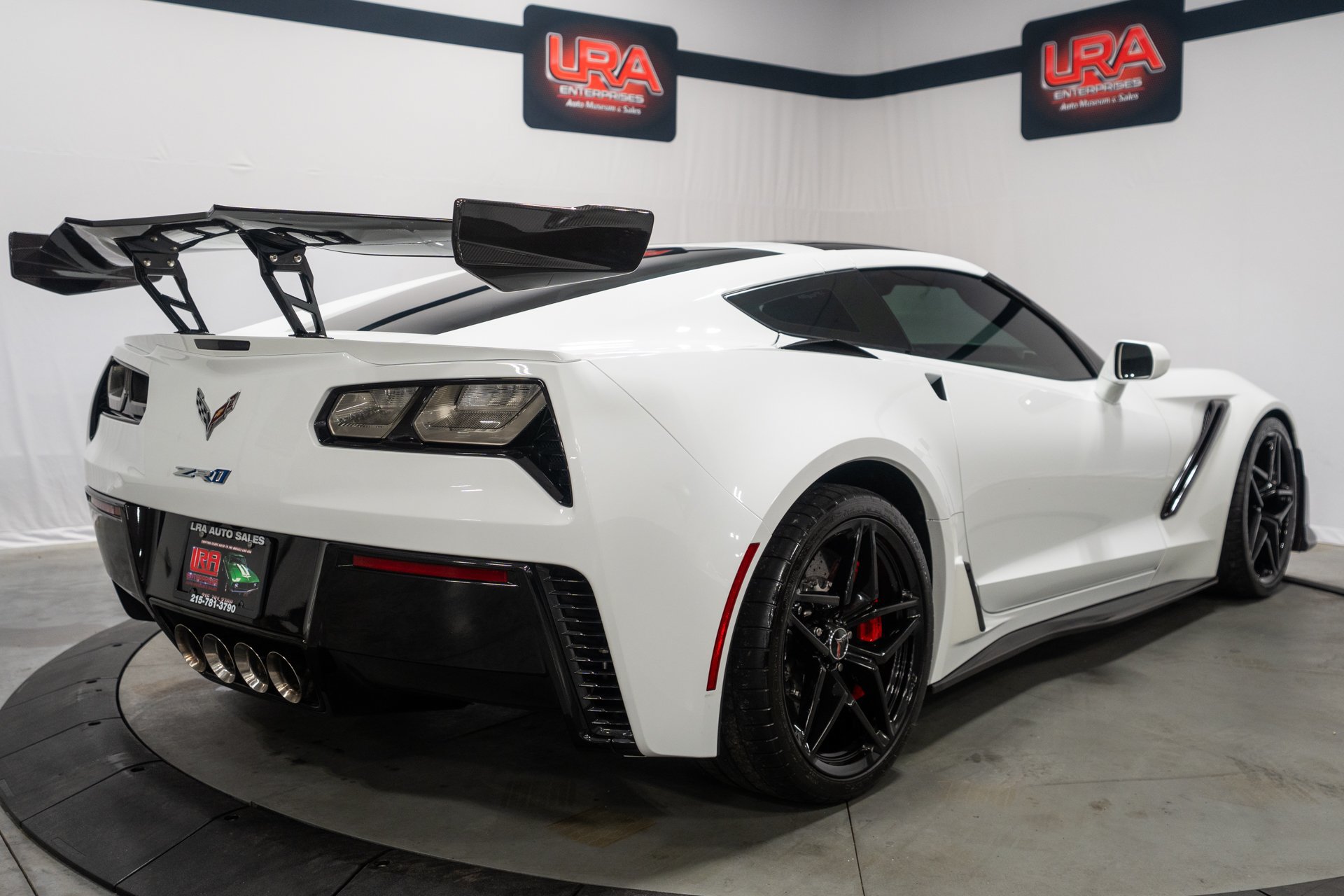Used 2019 Chevrolet Corvette ZR1 RWD image 11