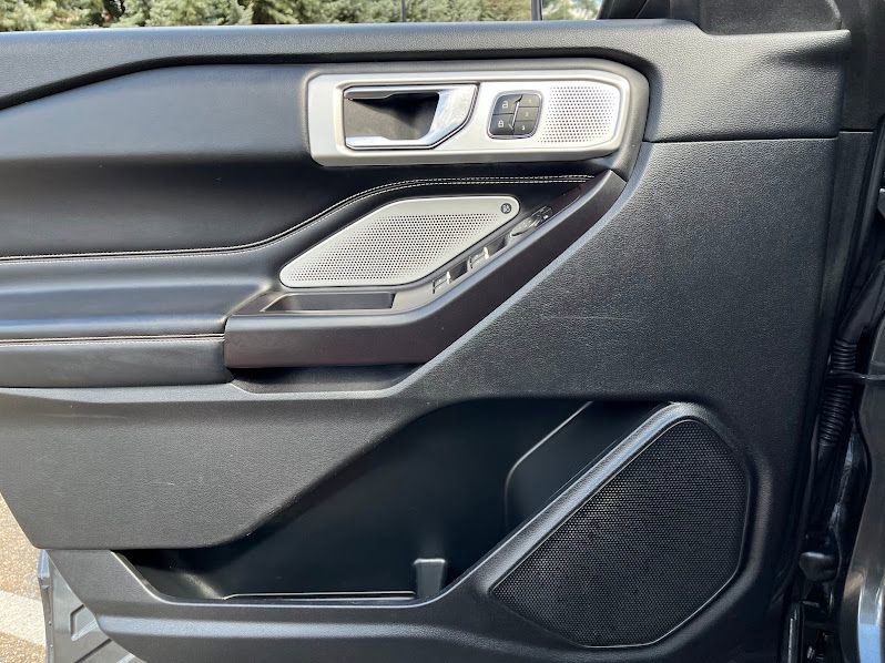 Used 2020 Ford Explorer ST w/ Premium Technology Package image 6