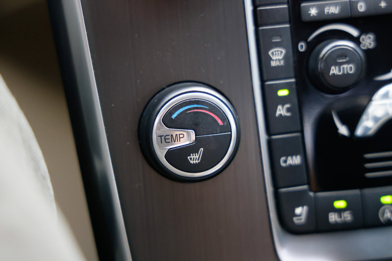 Used 2015 Volvo S60 T5 Platinum image 32