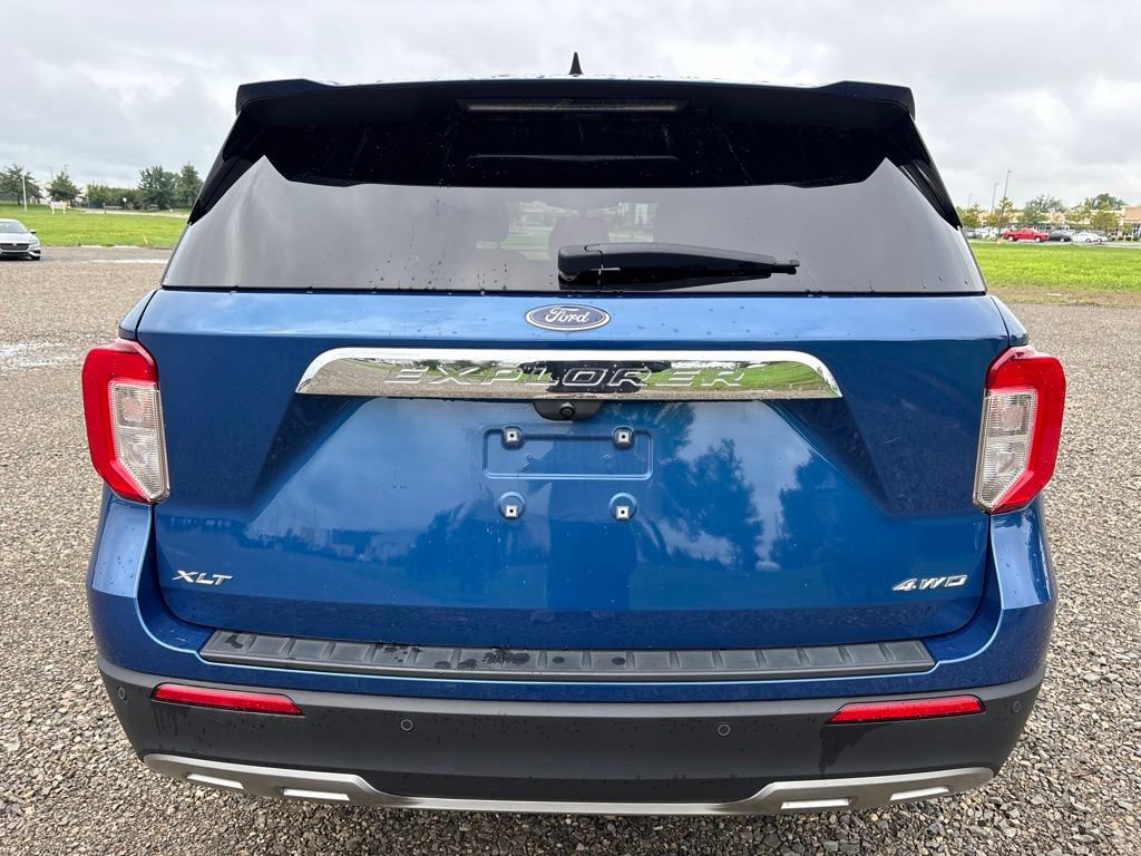 Used 2023 Ford Explorer XLT w/ Equipment Group 202A AWD/4WD image 9