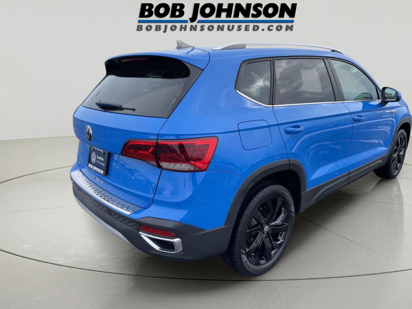 Used 2023 Volkswagen Taos SE w/ Black Wheel Package image 7