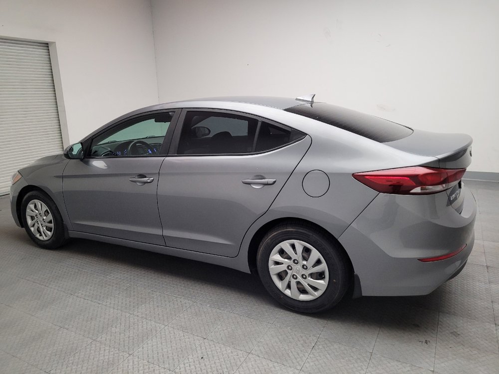 Used 2017 Hyundai Elantra SE image 3