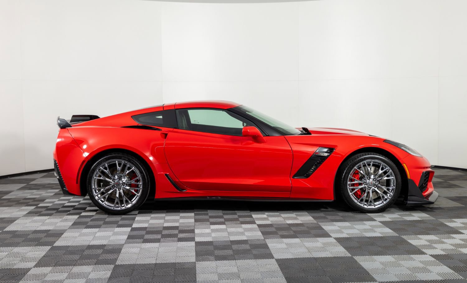 Used 2019 Chevrolet Corvette Z06 image 9