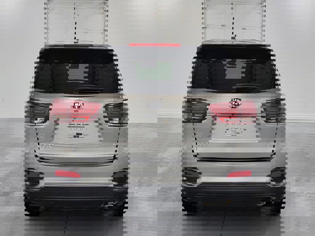 Used 2019 Kia Sorento LX image 8