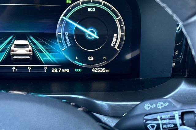 Certified 2023 Kia Sorento SX Prestige w/ Panoramic Sunroof Package AWD/4WD image 35