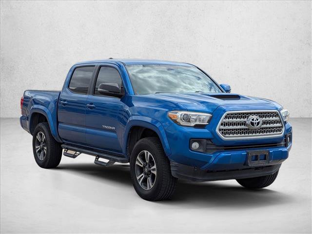 Used 2017 Toyota Tacoma TRD Sport w/ Tow Package image 3