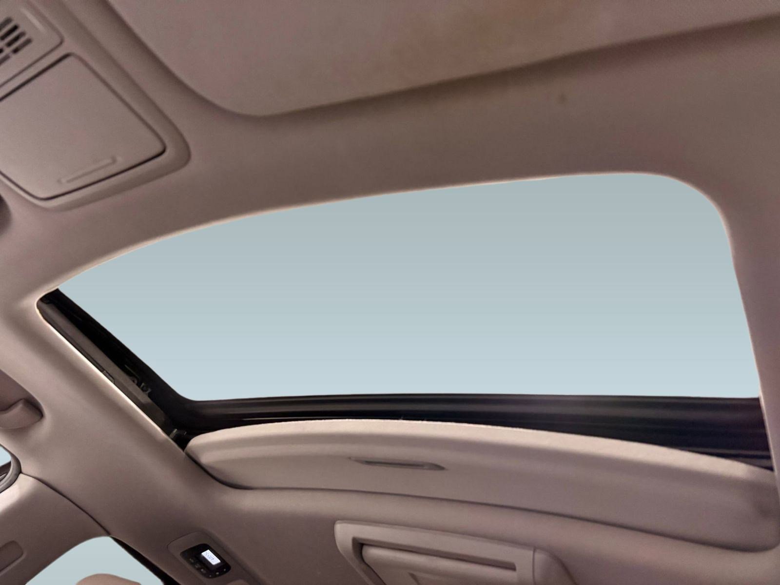 Used 2014 Honda Odyssey EX-L image 16