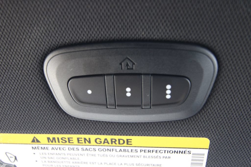Used 2026 Chrysler Pacifica Select AWD/4WD image 35