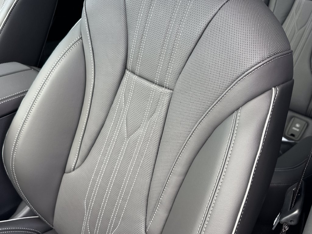 New 2026 Buick Envision Avenir AWD/4WD image 13