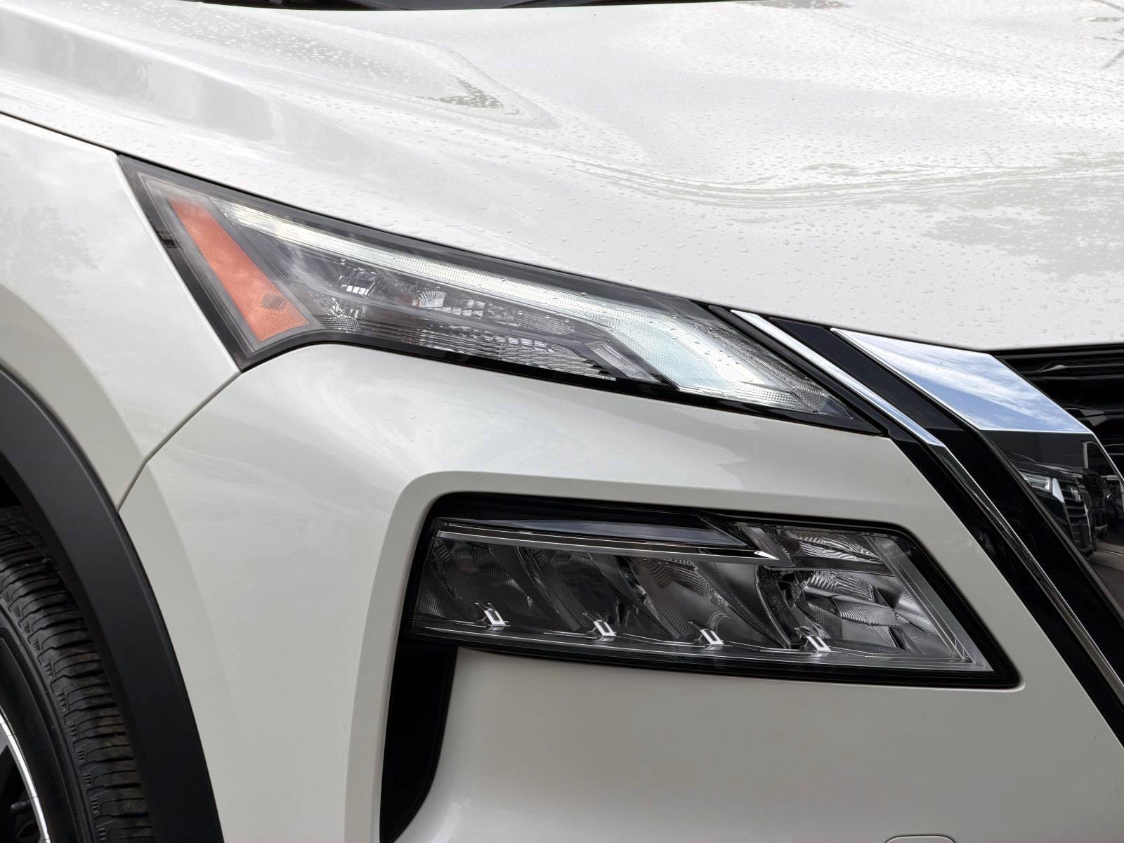 Used 2023 Nissan Rogue SV AWD/4WD image 9