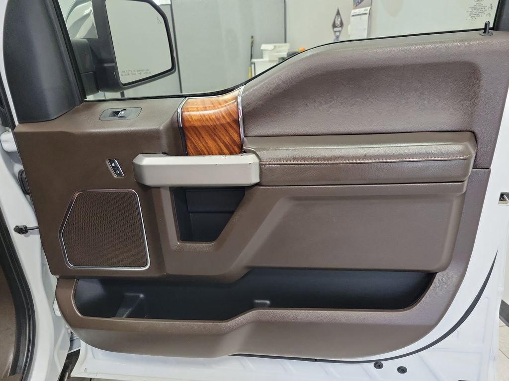 Used 2019 Ford F150 King Ranch w/ Equipment Group 601A Luxury AWD/4WD image 28