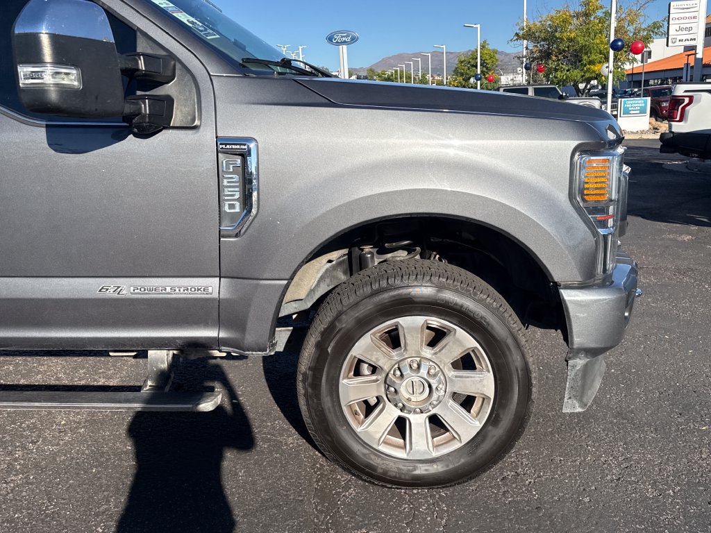 Certified 2021 Ford F250 Platinum w/ FX4 Off-Road Package AWD/4WD image 32