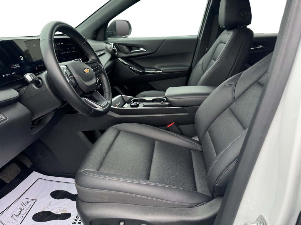 Used 2026 Chevrolet Equinox LT w/ Convenience Package II AWD/4WD image 9