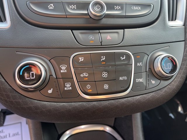 Used 2024 Chevrolet Malibu LT image 28