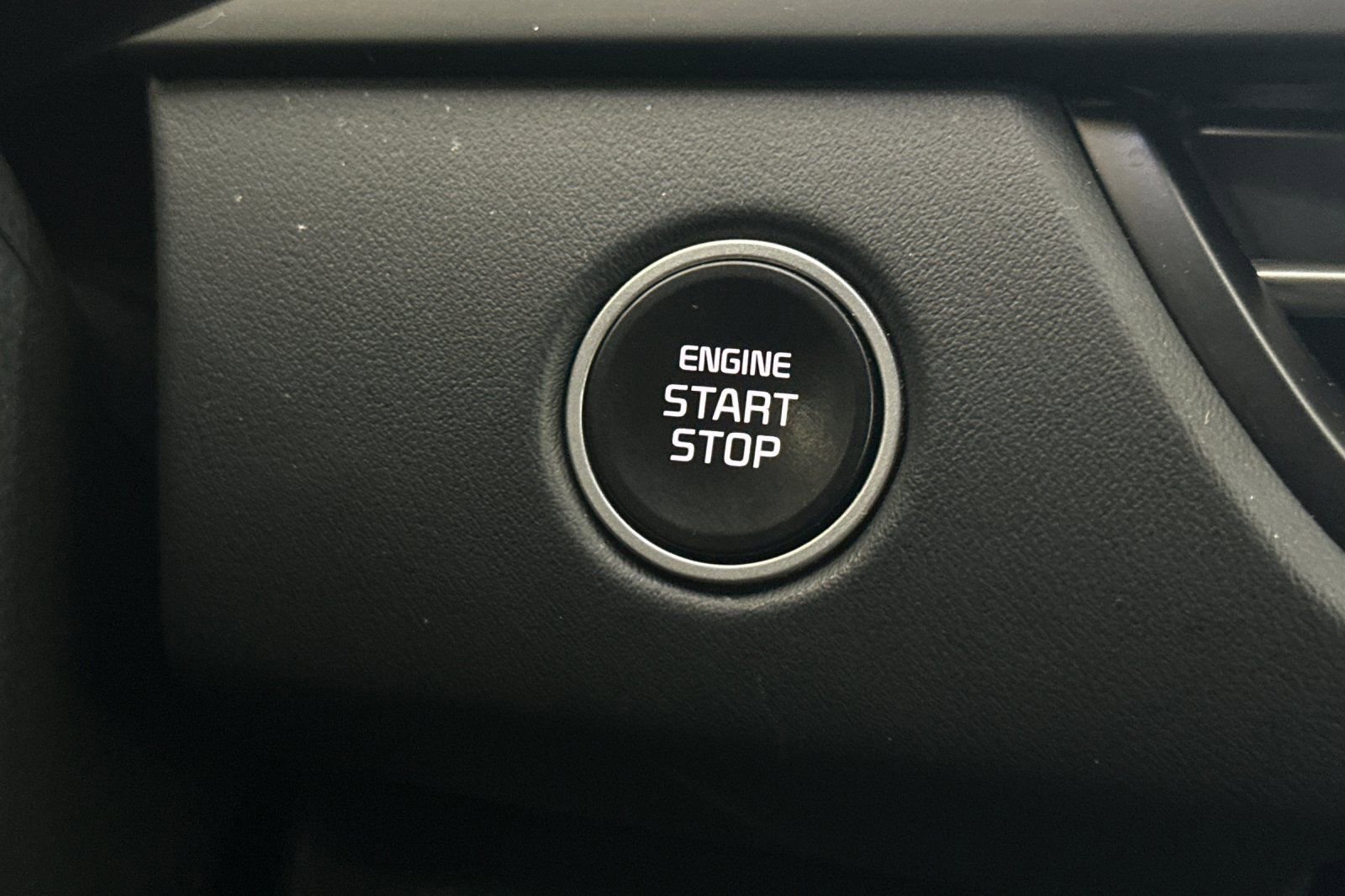 Used 2025 Kia Seltos SX image 25