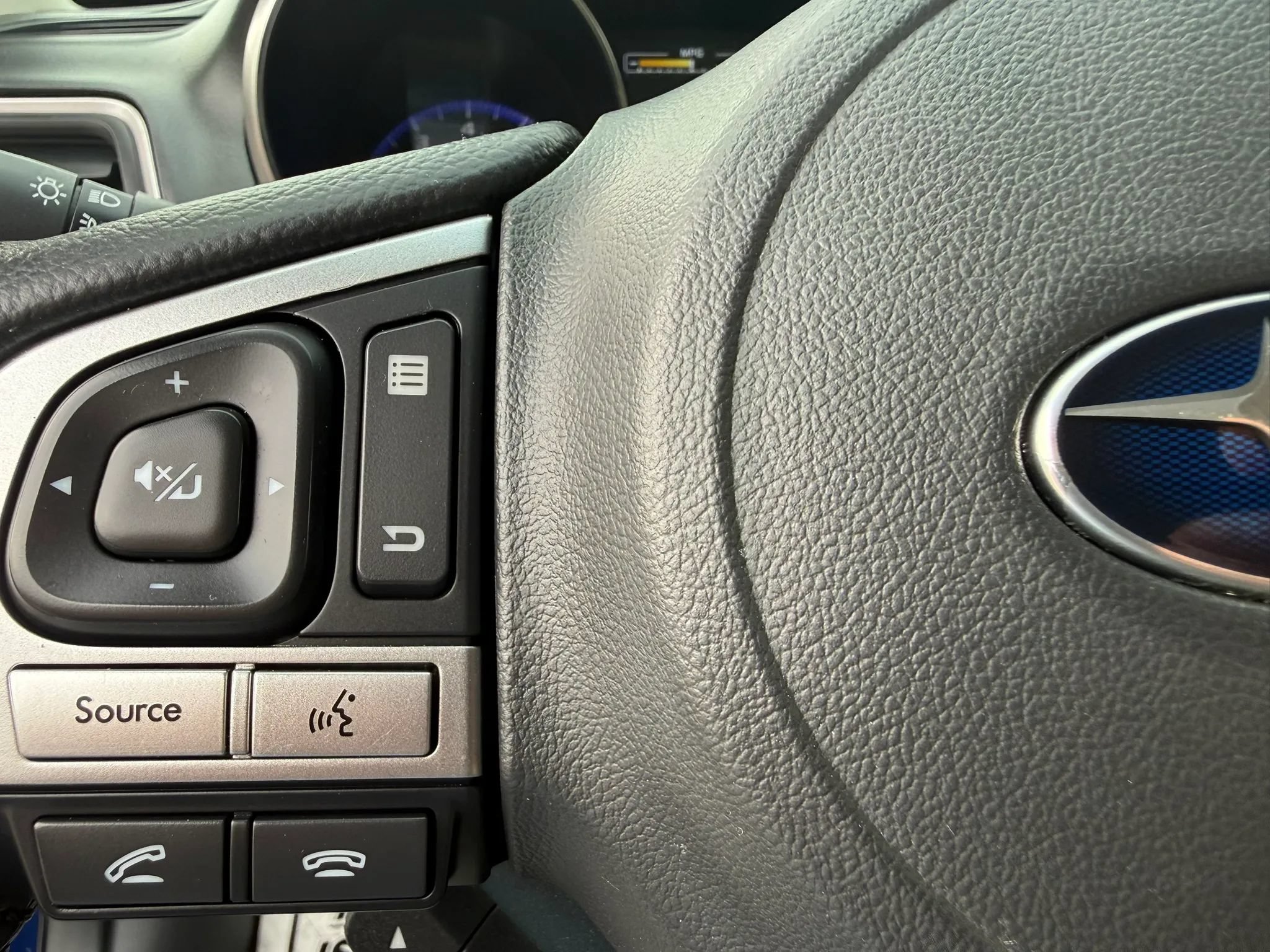 Used 2017 Subaru Legacy 2.5i Limited AWD/4WD image 24