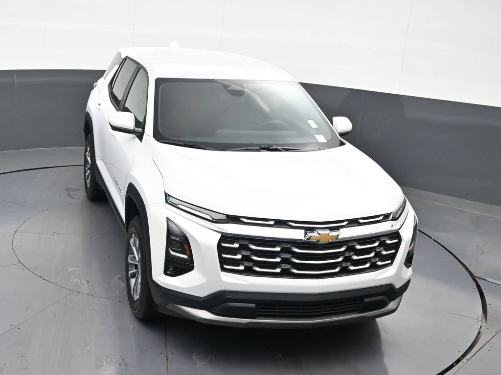 Used 2026 Chevrolet Equinox LT w/ Safety and Technology Package FWD image 22
