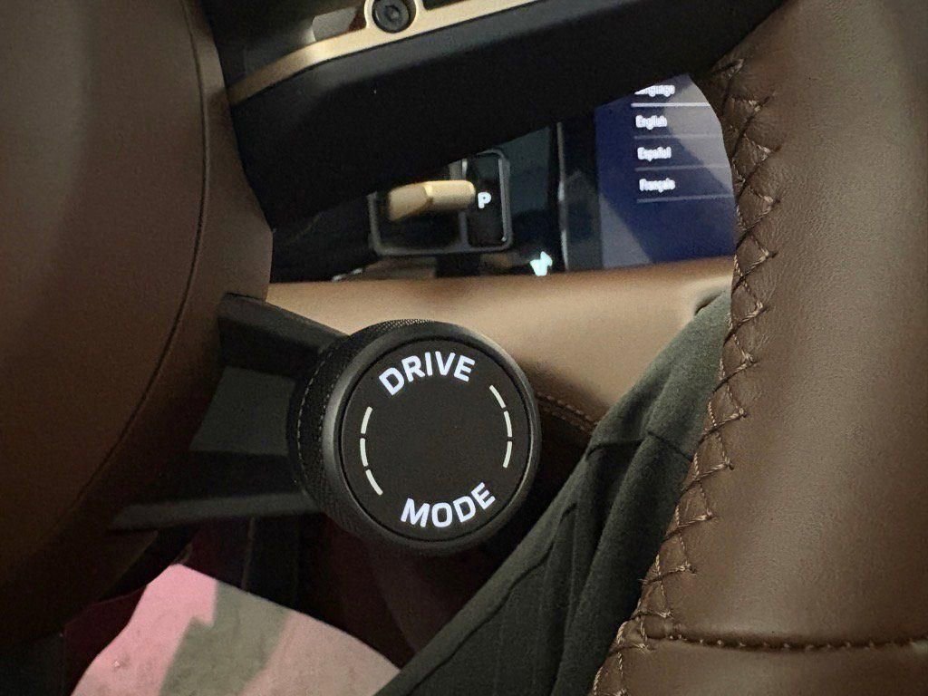 Used 2024 Porsche Taycan GTS image 19