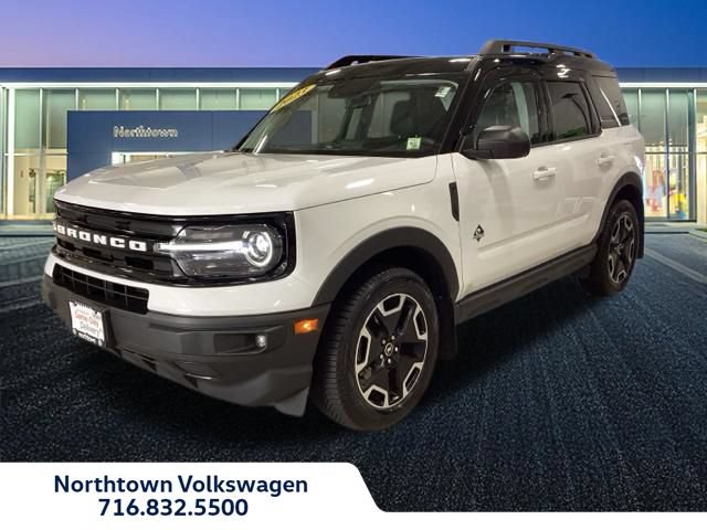 Used 2023 Ford Bronco Sport Outer Banks w/ Tech Package AWD/4WD image 1
