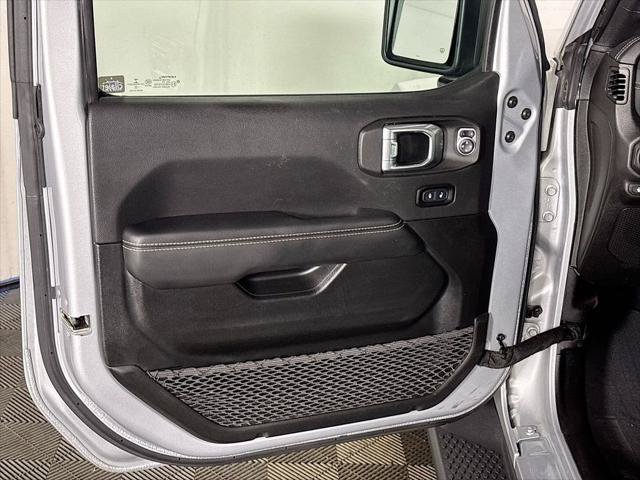 Certified 2022 Jeep Wrangler Unlimited Sahara AWD/4WD image 11