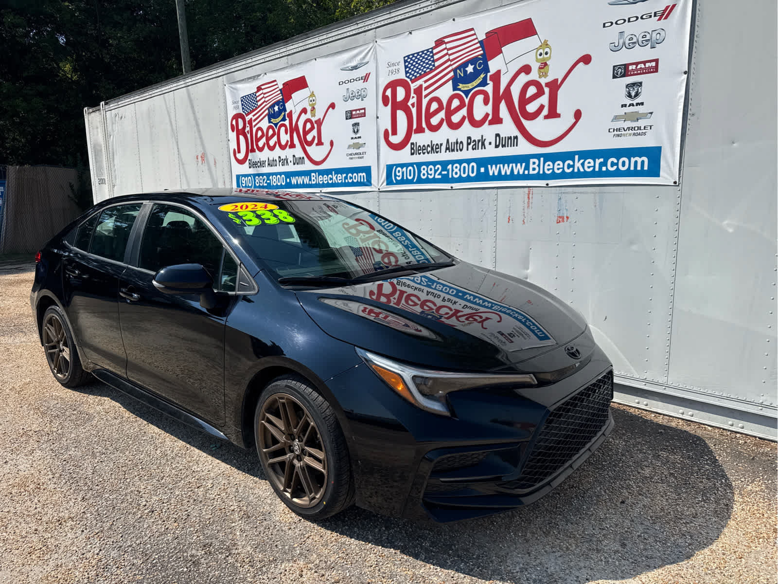 Used 2024 Toyota Corolla Sedan w/ SE Convenience Package FWD image 2