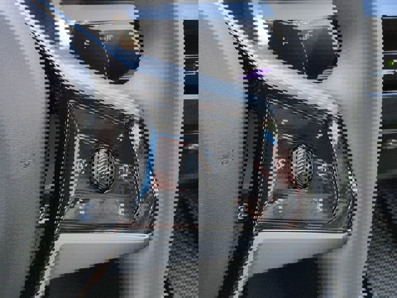 Used 2026 BMW 530i xDrive AWD/4WD image 28