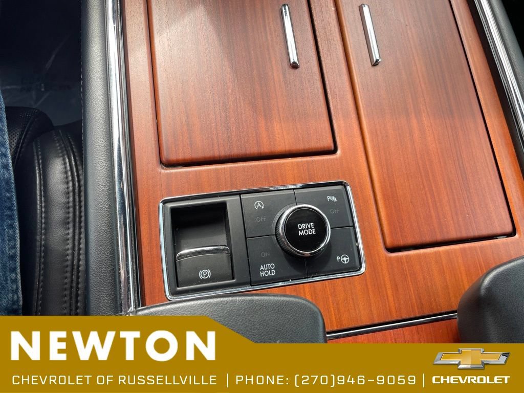 Used 2020 Lincoln Navigator Reserve w/ Equipment Group 208A Reserve AWD/4WD image 12