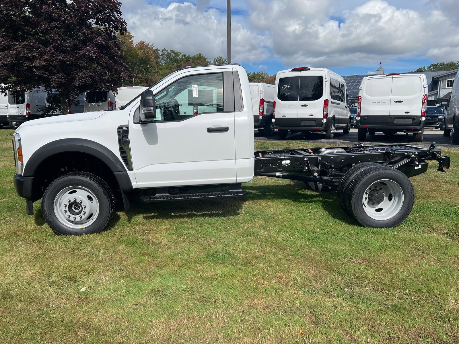 New 2026 Ford F550 4x4 Regular Cab Super Duty image 4