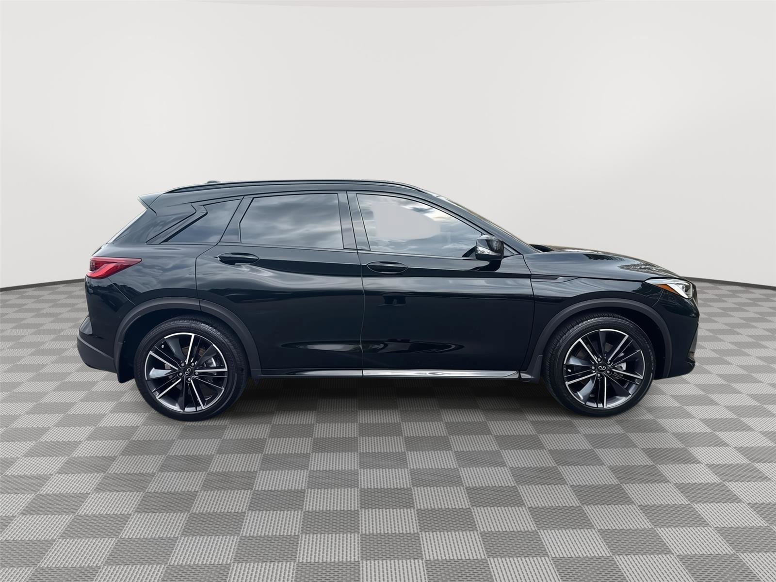 Used 2023 INFINITI QX50 Sport FWD image 5