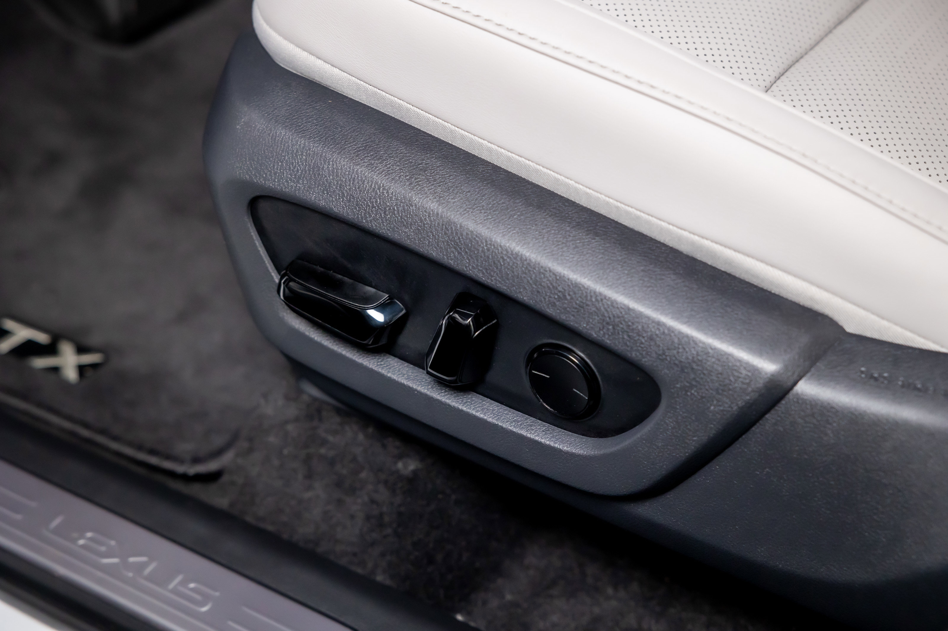 Used 2026 Lexus TX 350 AWD w/ Technology Package image 15