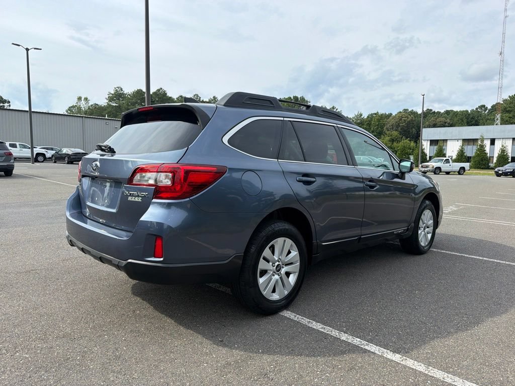 Used 2017 Subaru Outback 2.5i Premium AWD/4WD image 5