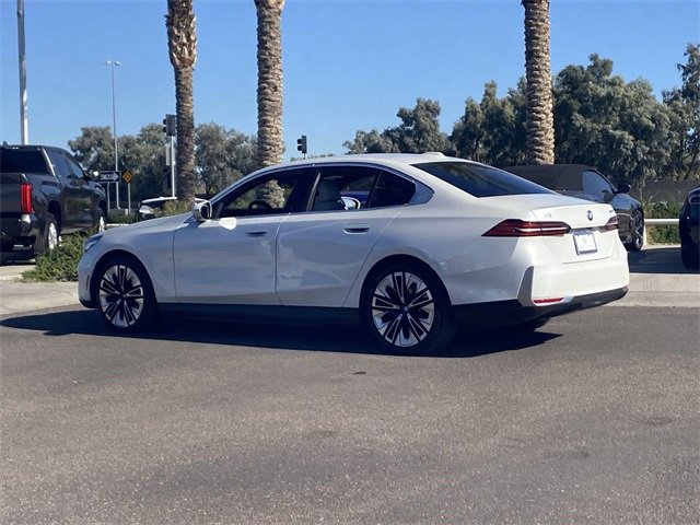 Certified 2024 BMW i5 eDrive40i w/ M Sport Package image 9