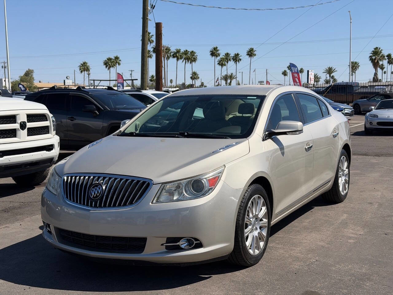 Used 2013 Buick LaCrosse Leather w/ Driver Confidence Package FWD image 2