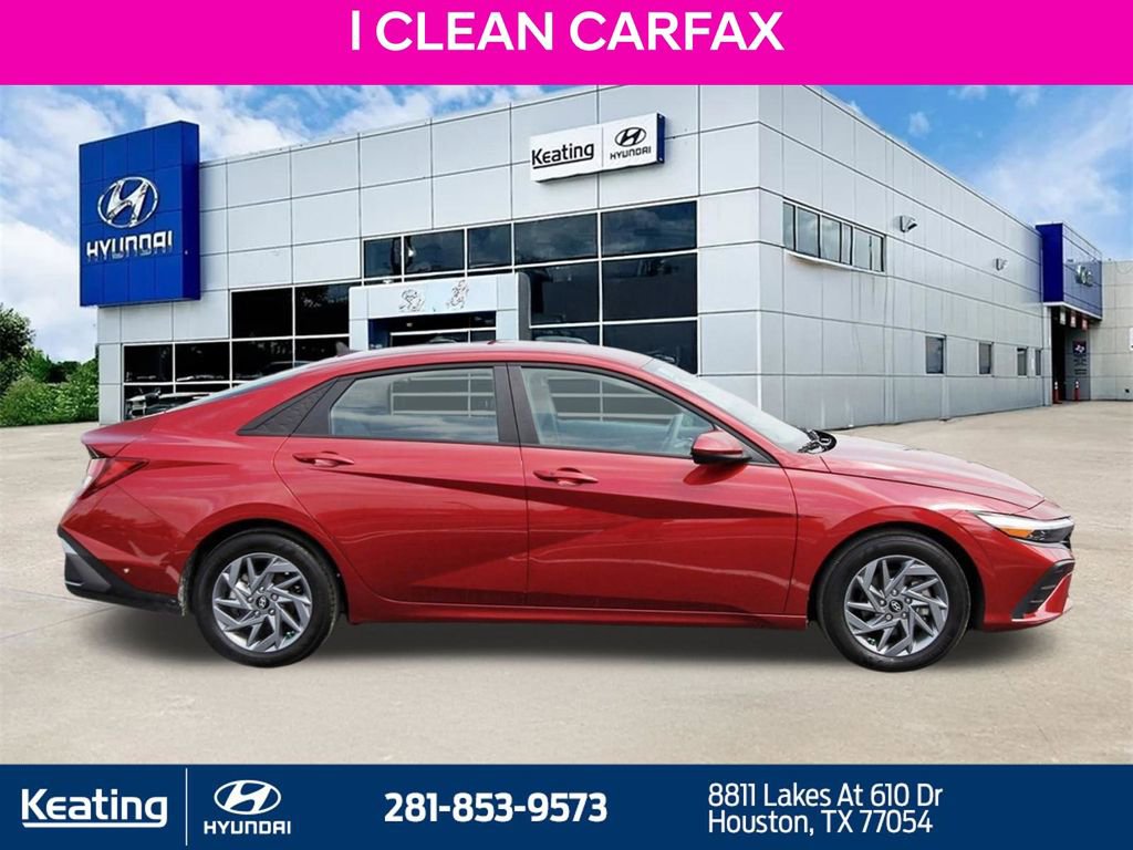 Used 2024 Hyundai Elantra SEL FWD image 4