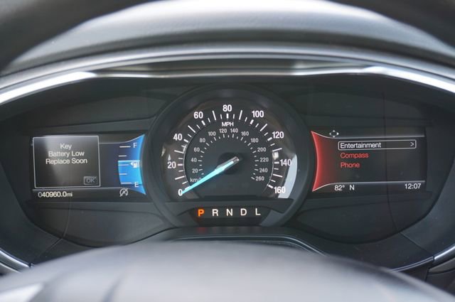 Used 2020 Ford Fusion SE image 9