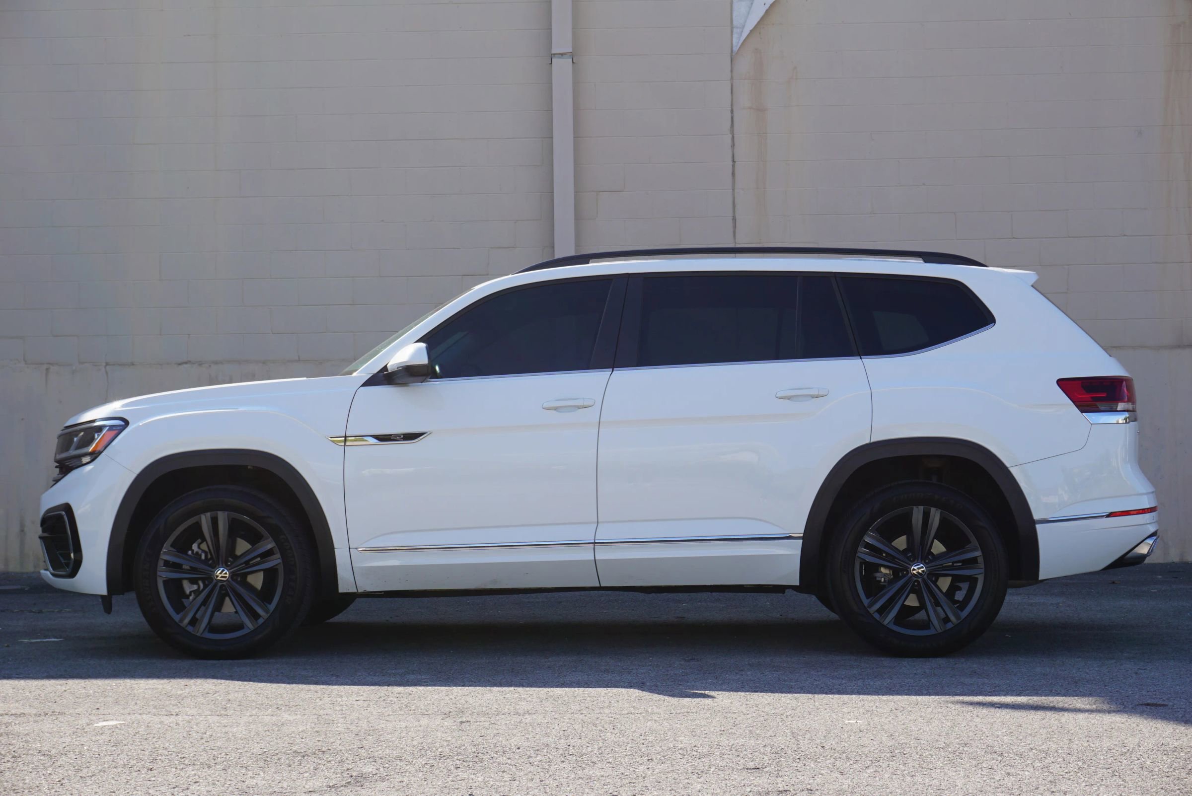 Used 2021 Volkswagen Atlas SE w/ Panoramic Sunroof Package image 8